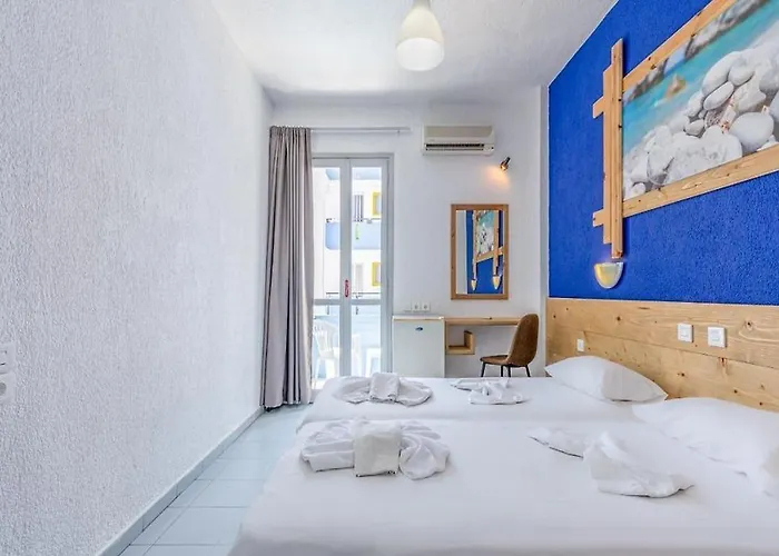 Simple Blue Hotel 2*