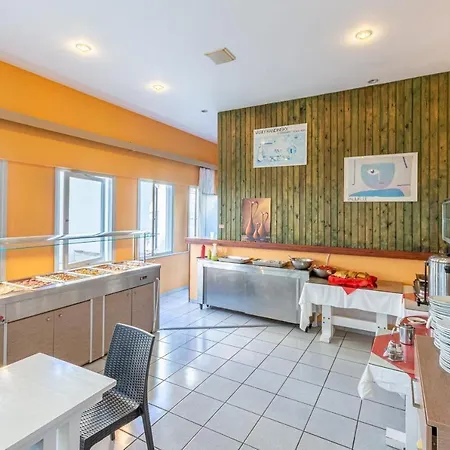 Hotel Simple Blue 2*