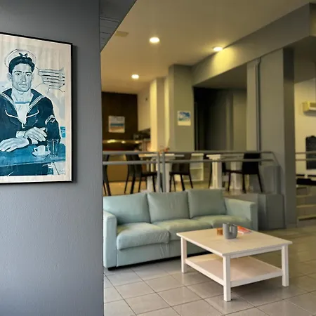 Hotel Simple Blue 2*