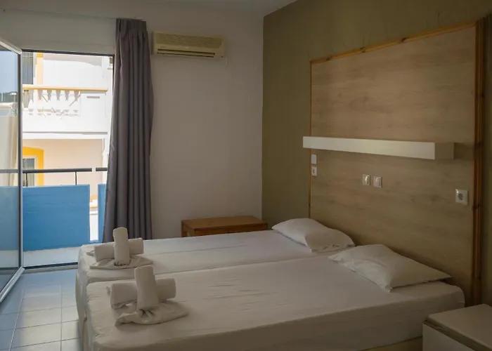 Simple Blue Hotel 2*