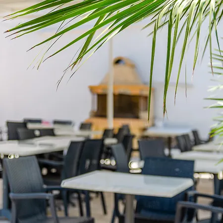 Simple Blue Готель Херсонісос