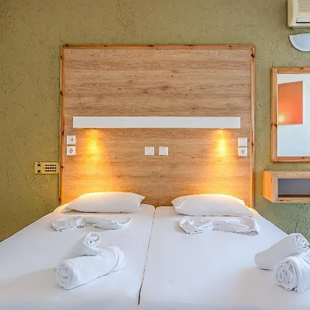 Simple Blue Готель Херсонісос